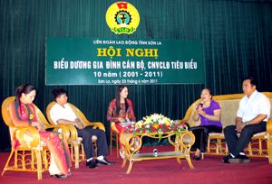 Biểu dương 40 gia đình tiêu biểu của tỉnh Sơn La